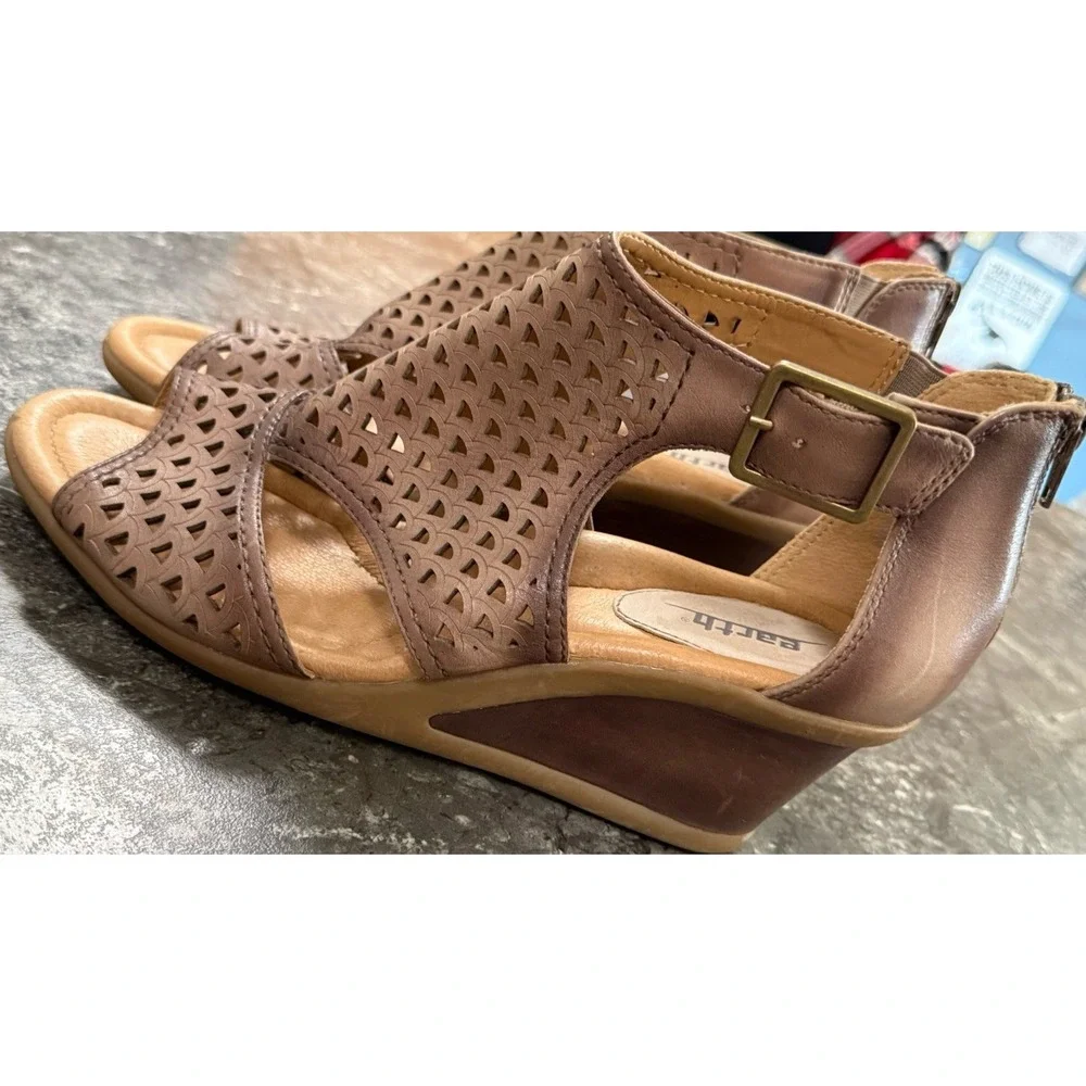 Earth danae leather